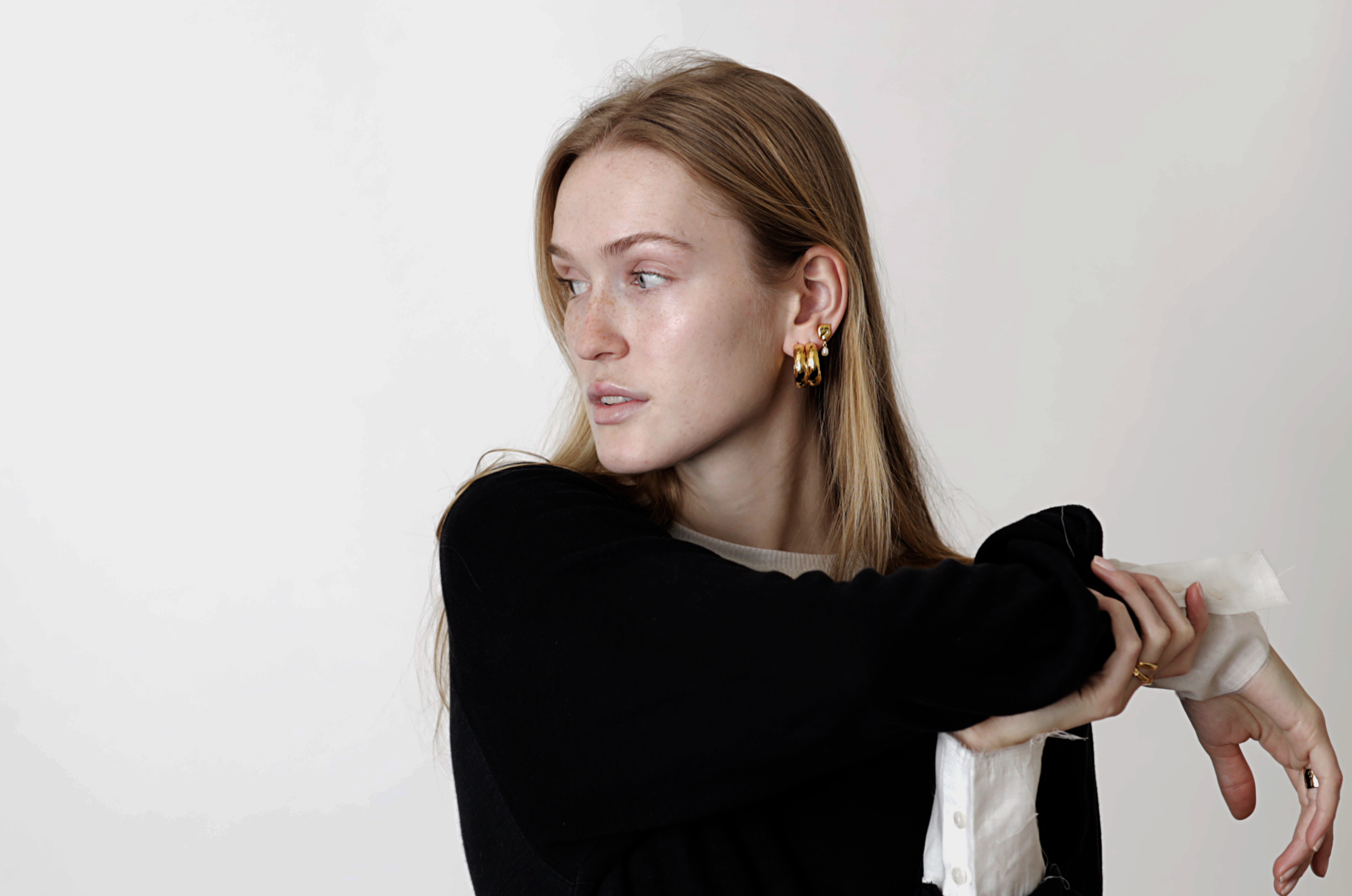 Earrings with diamonds