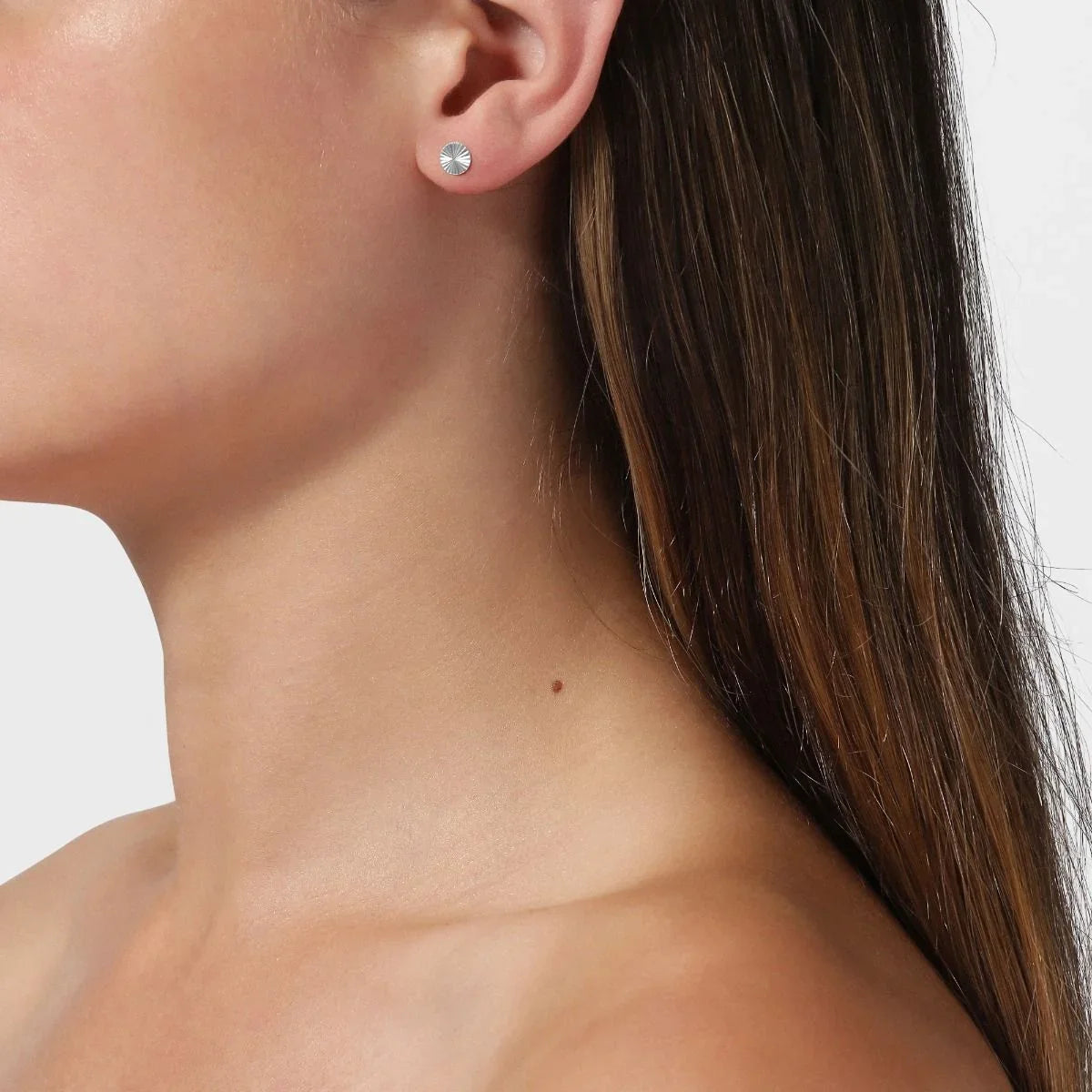 Reflection Round Stud